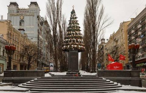 В пам'ять про знесеного вождя світового пролетаріату
