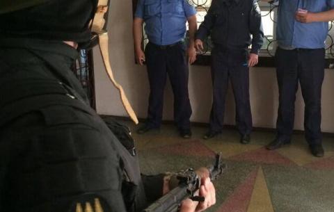 Як починається наша реконкіста, або тиждень життя українського журналіста серед «чорних чоловічків»