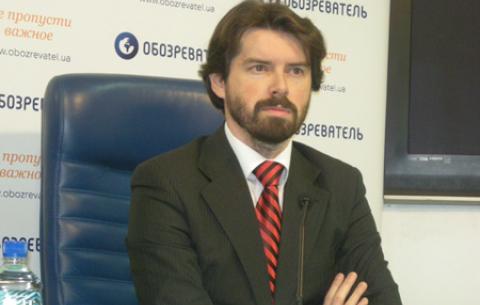Уряд із Нацбанком приносять економіці більше шкоди, ніж Євромайдан